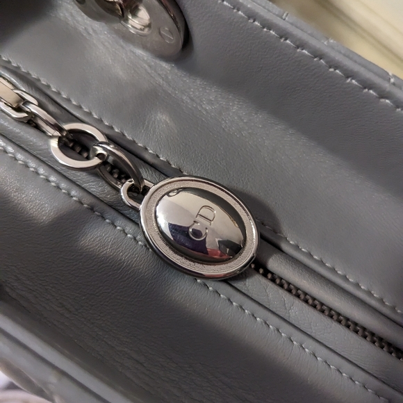 Christian Dior Medium Lady Dior - Picture 15 of 17